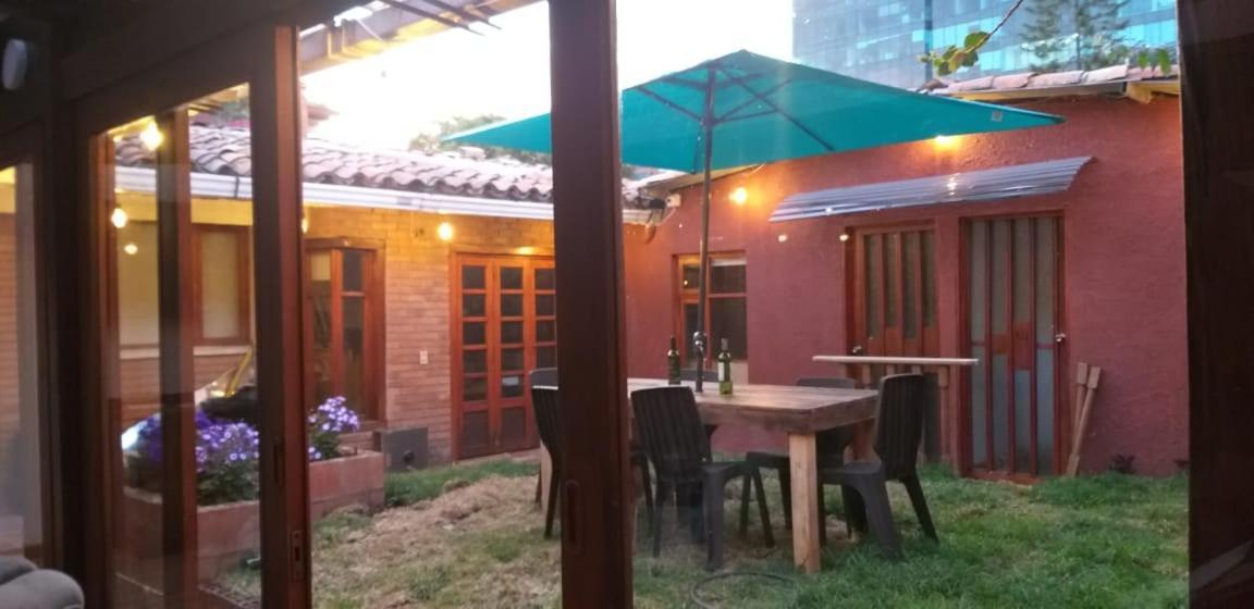 Acogedor Hostal Usaquen La Parada Del Tren 보고타 외부 사진