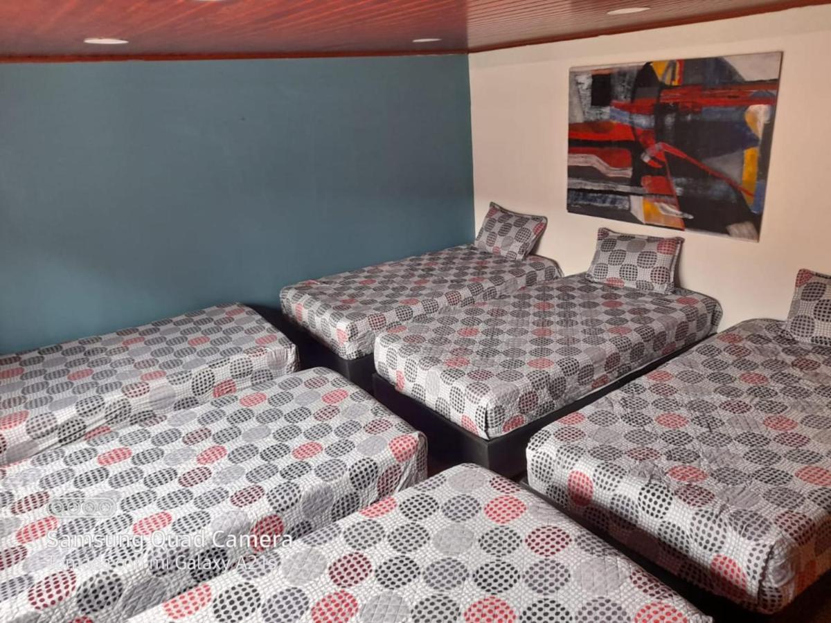 Acogedor Hostal Usaquen La Parada Del Tren 보고타 외부 사진